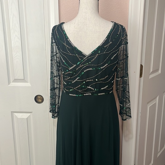 JKara woman’s three-quarter length sleeve made it down - Picture 5 of 8